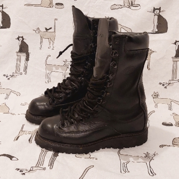 Vintage Shoes - *steel toe* Black Leather Lace-Up Boots